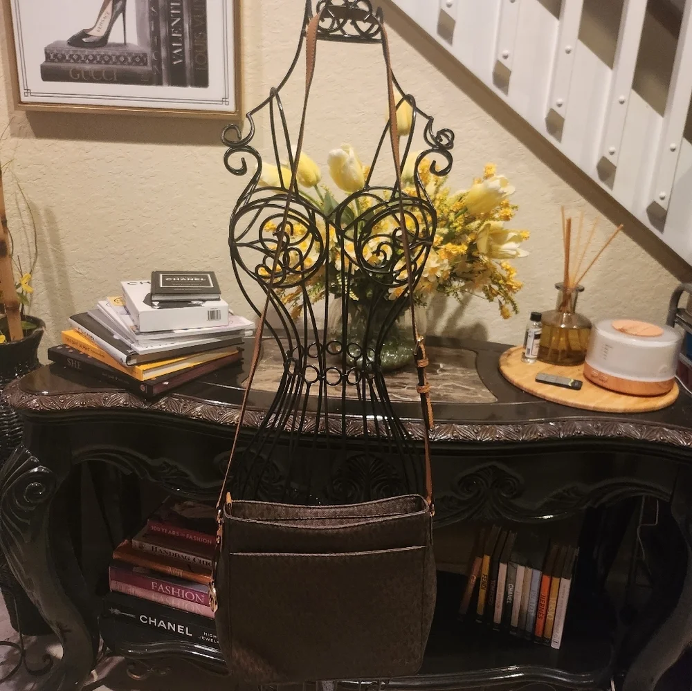 Michael Kors Signature crossbody bag